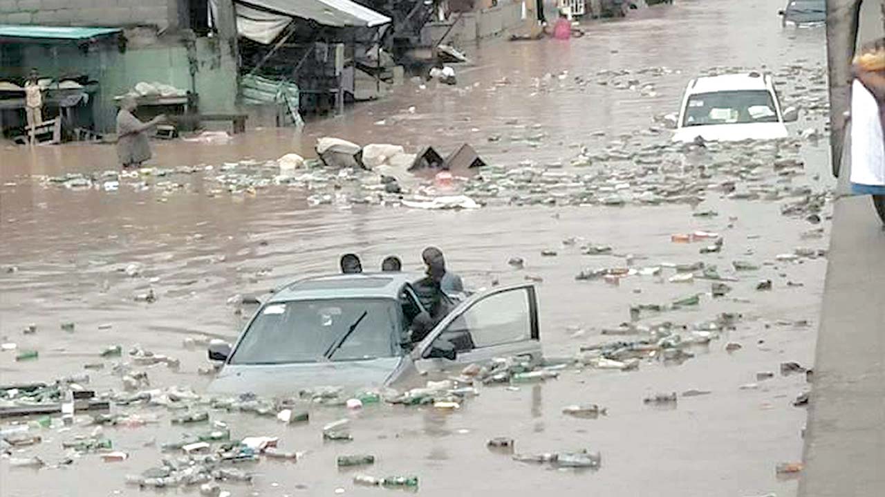 NEMA issues advisory as heavy rainfall results in flooding on Lagos roads