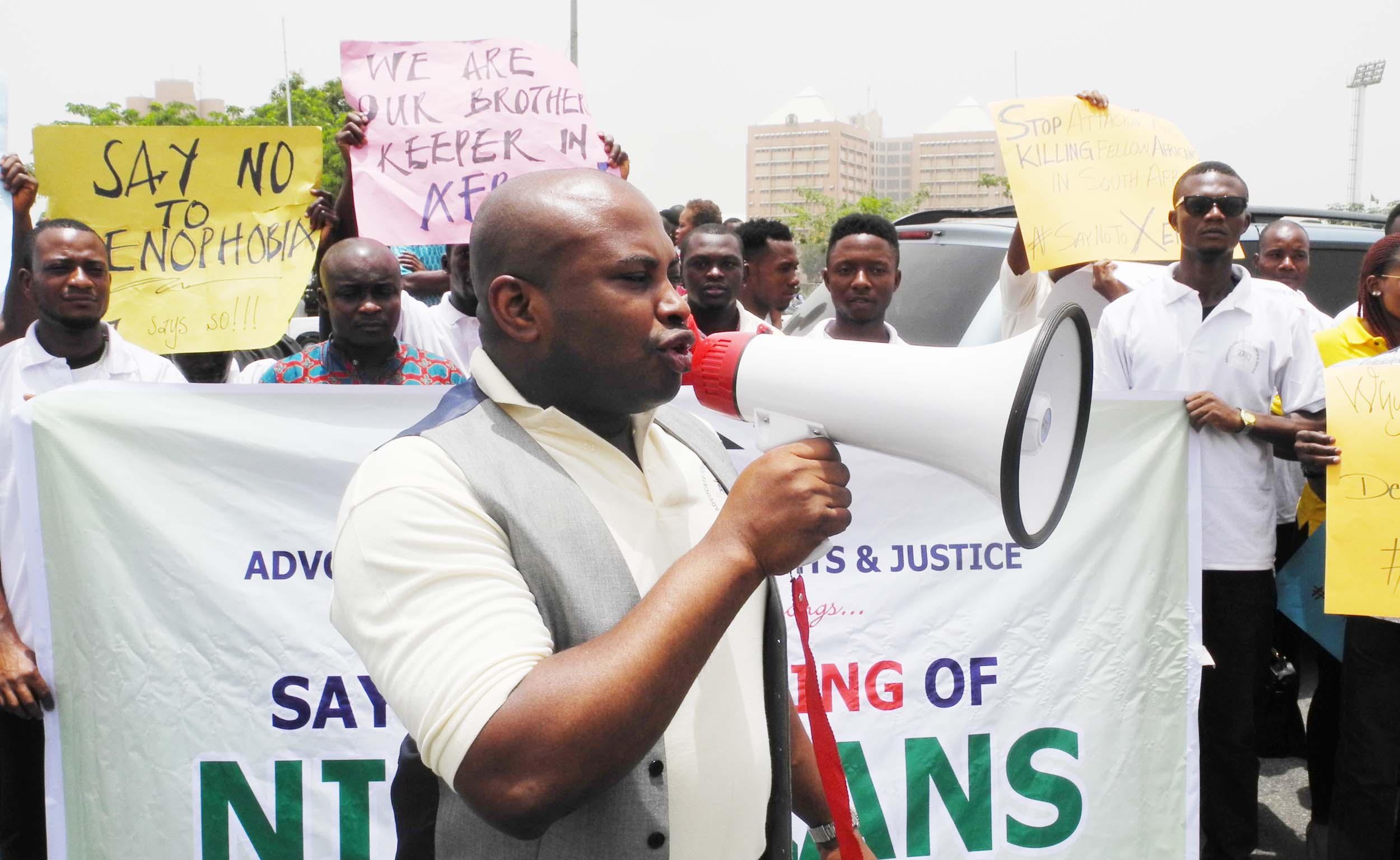 Nigerian healthcare workers threaten indefinite strike over unmet demands