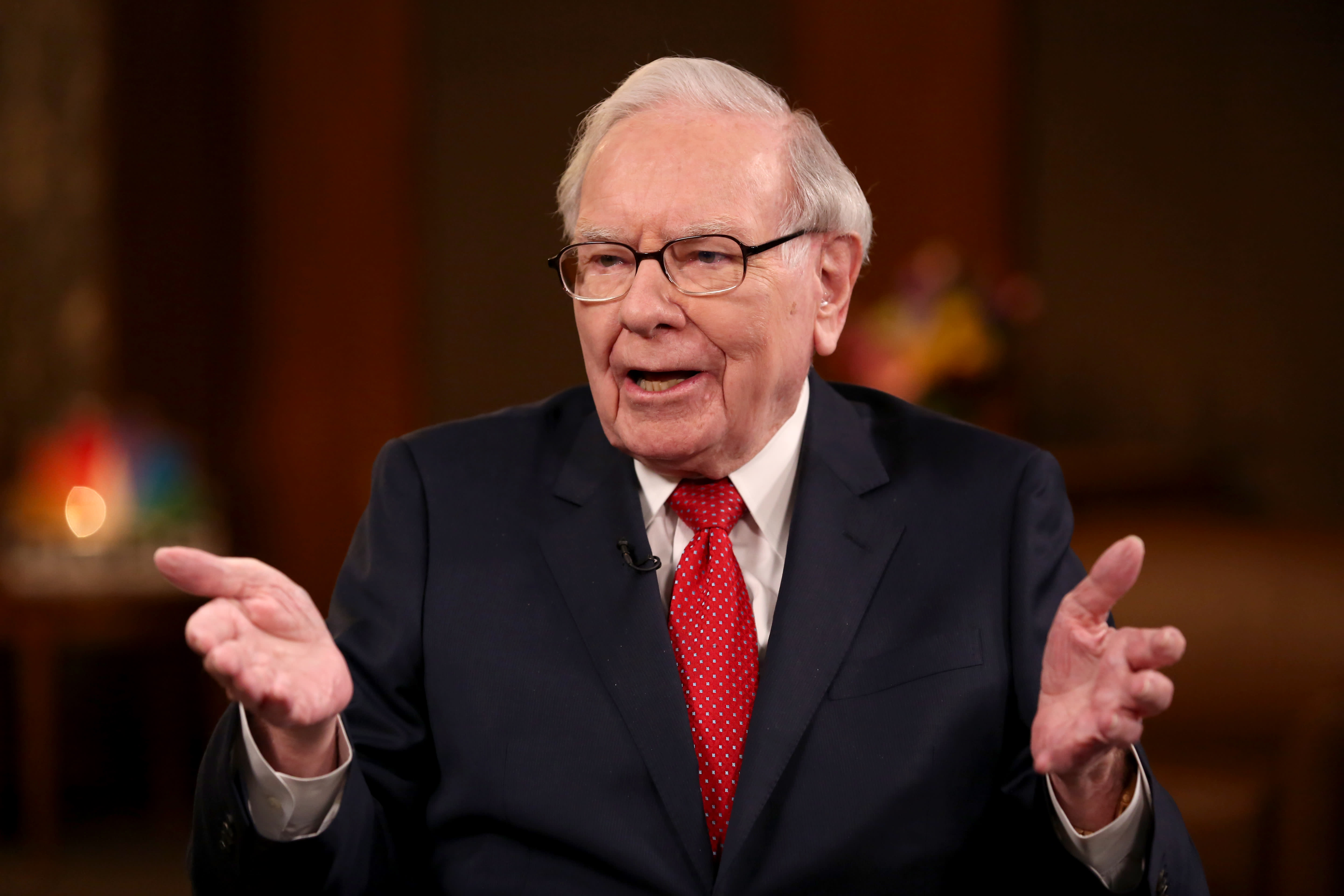 Berkshire Hathaway reports 40% surge in operating earnings and record cash pile